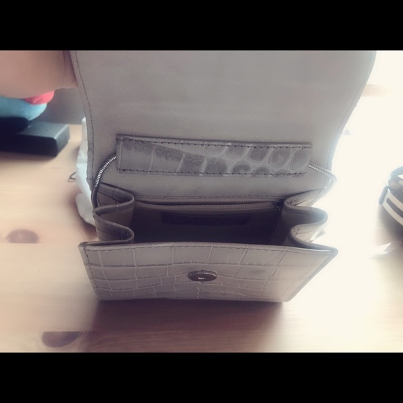 Little Liffner Croc-effect Tiny Box - Picture 3 of 5